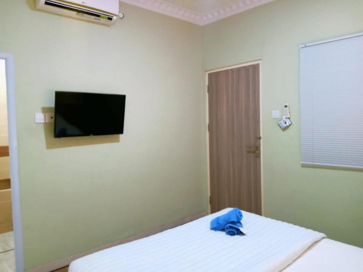 Sleeprest @ Golden Prima Hotel Batam Exterior photo
