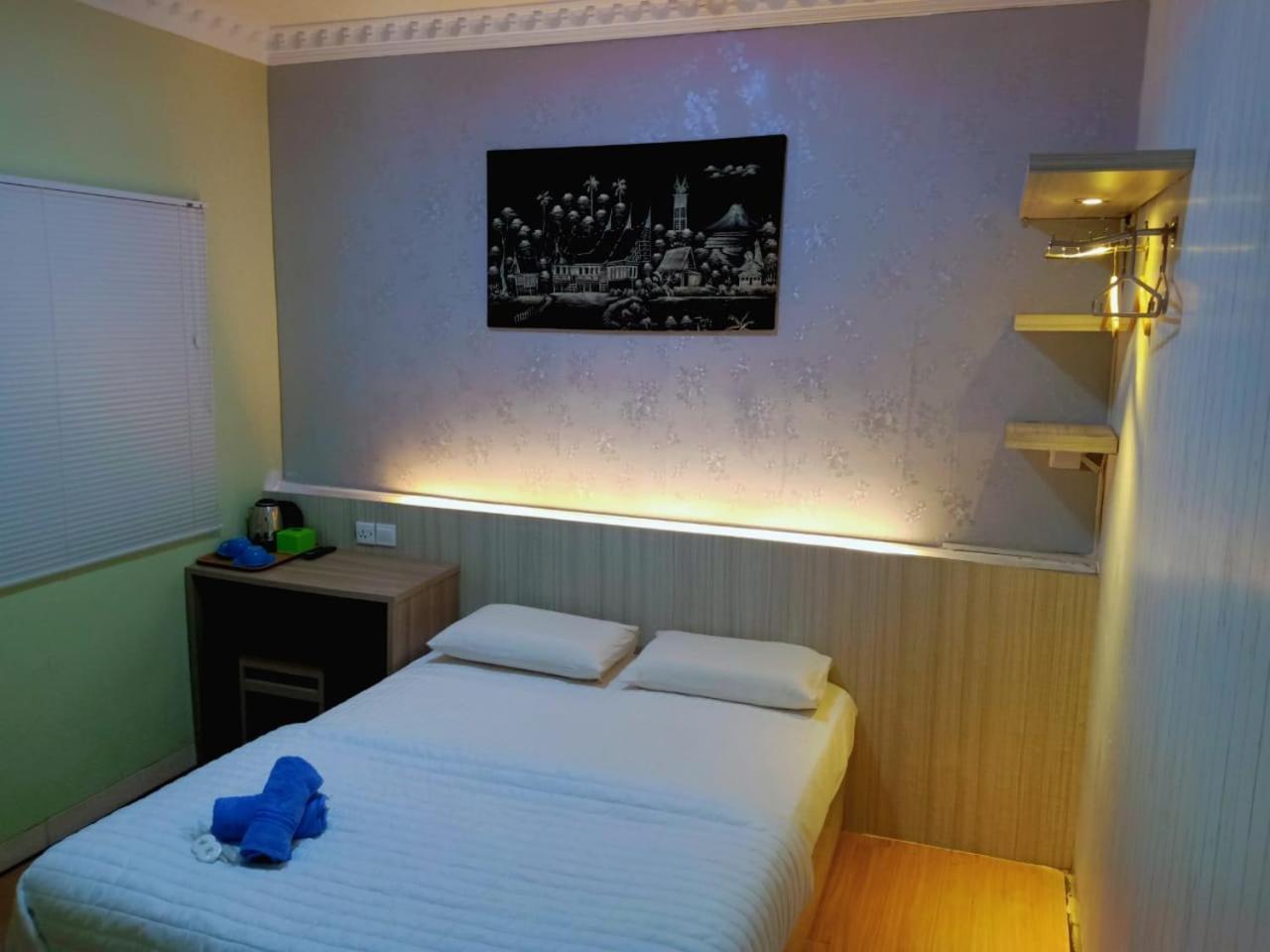 Sleeprest @ Golden Prima Hotel Batam Room photo