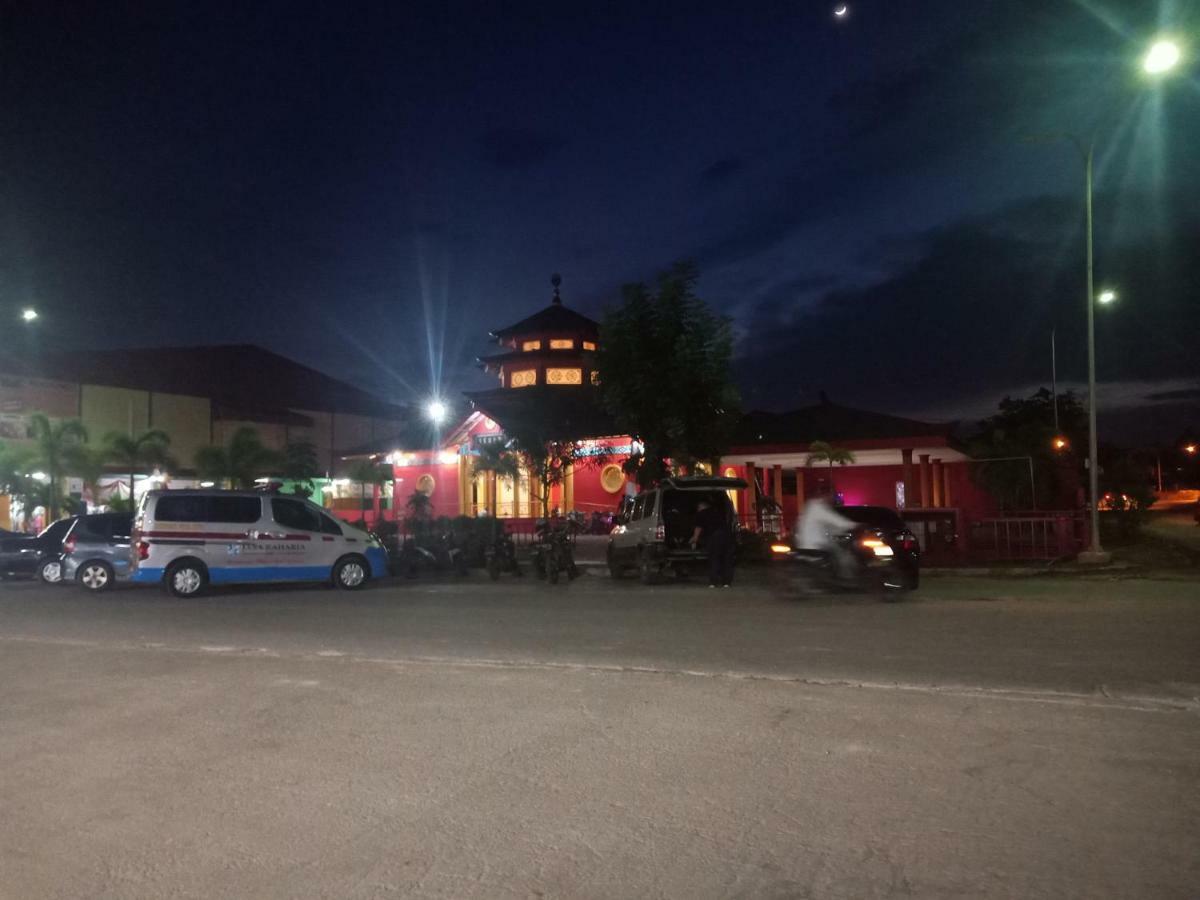 Sleeprest @ Golden Prima Hotel Batam Exterior photo